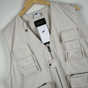 Men's Nike Life Utility Vest Full Zip Cargo Pockets $175 FN3214-104 Size Large